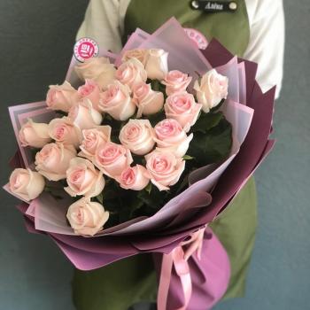 Бело-розовые розы 60 см (Россия) [№ - 321372]