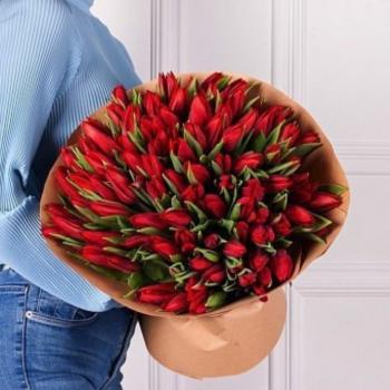 Красные тюльпаны 101 шт код - 137302